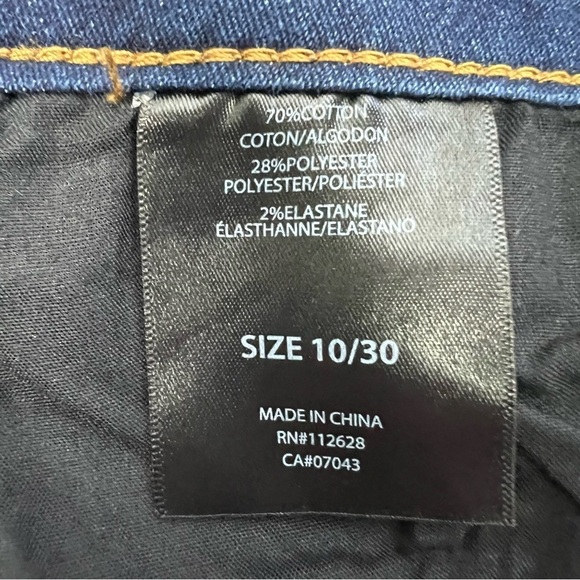 Tahari Women’s Blue Jeans Sz 10/30 Dark Wash Skinny Stretch Pockets Distressed - Picture 6 of 12